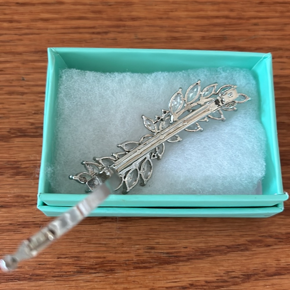 Hair Accessory - Picture 2 of 3